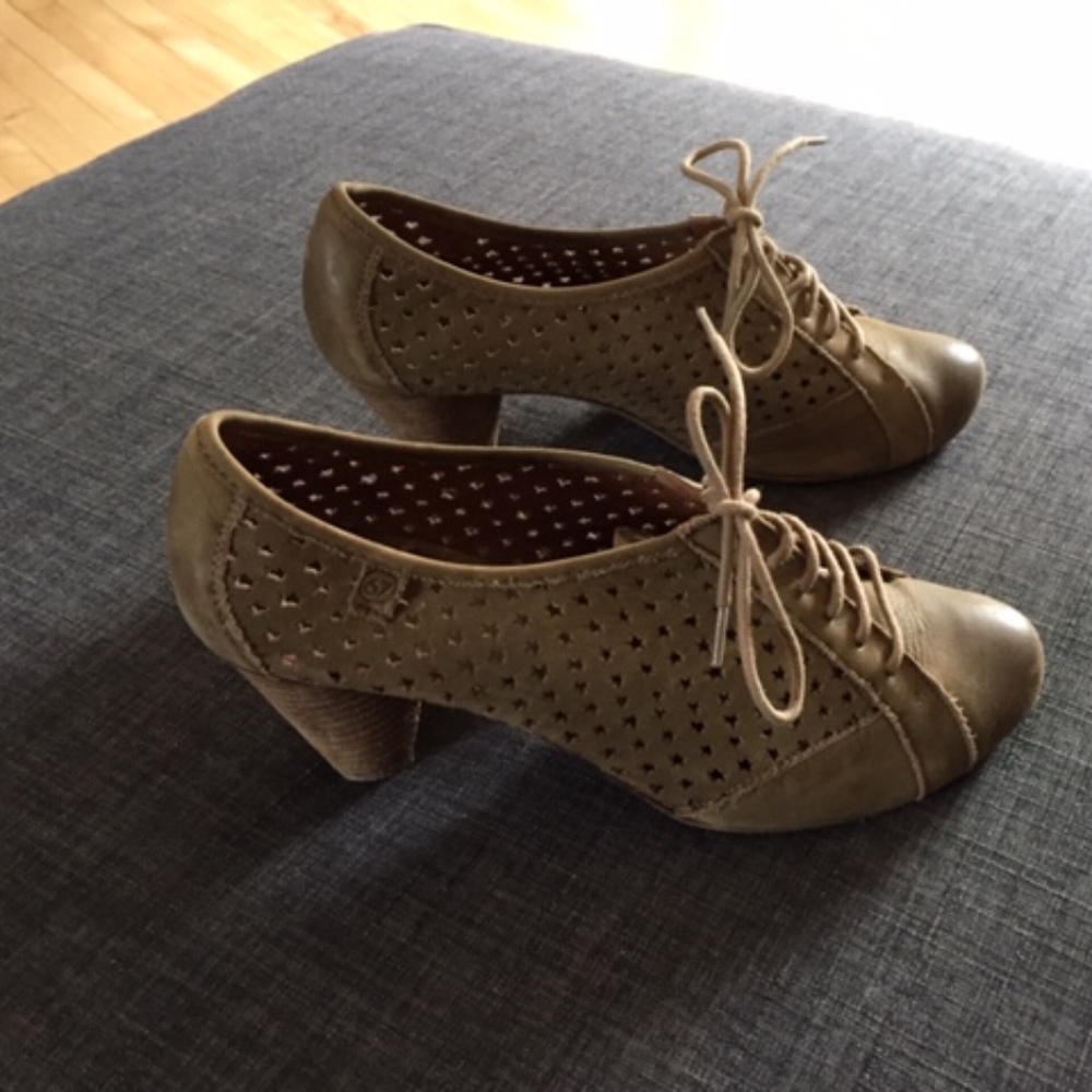 Anthropologie SixtySeven Star Heels